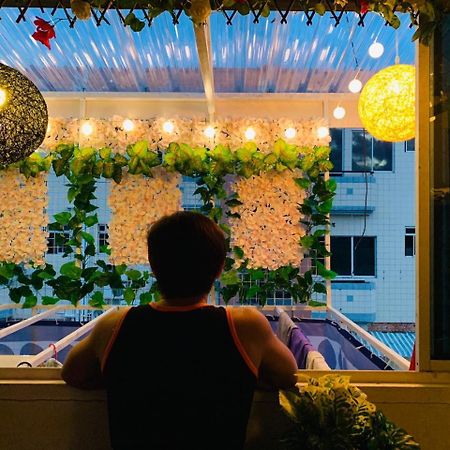 Co.Living Hostel Bandar Seri Begawan Exterior photo