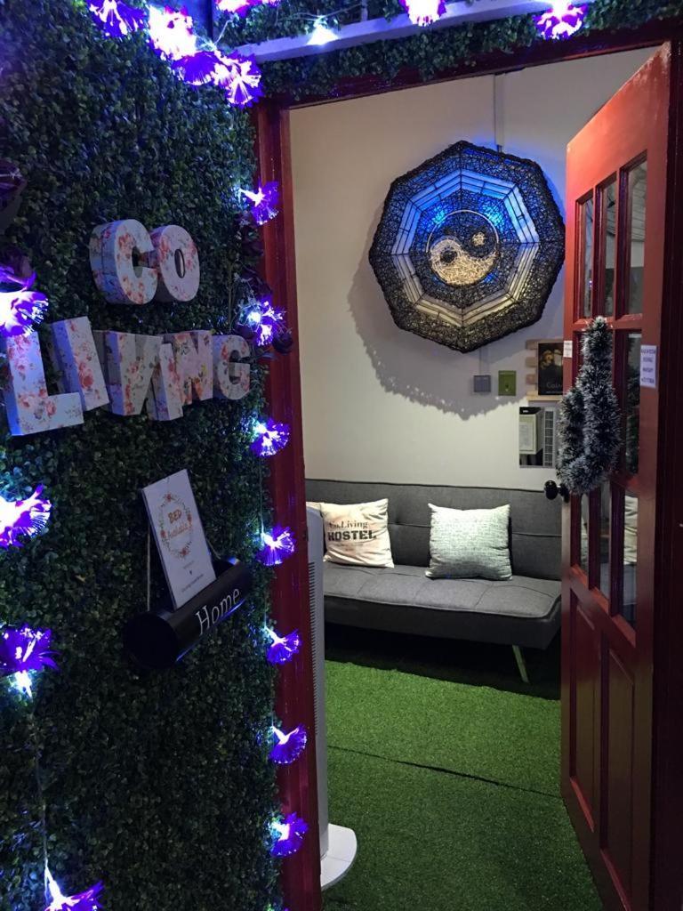 Co.Living Hostel Bandar Seri Begawan Exterior photo